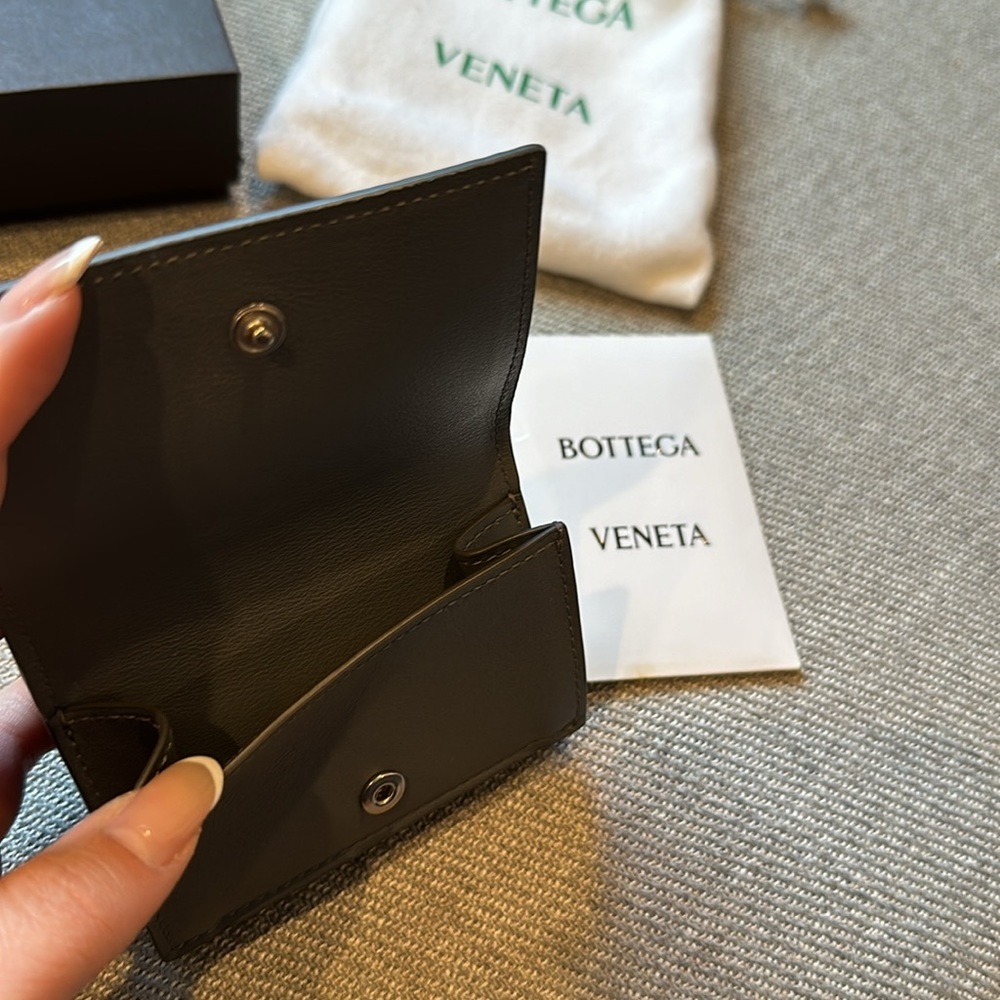NEW 🔥 Bottega Veneta Men’s Grey Wallet - Picture 5 of 5